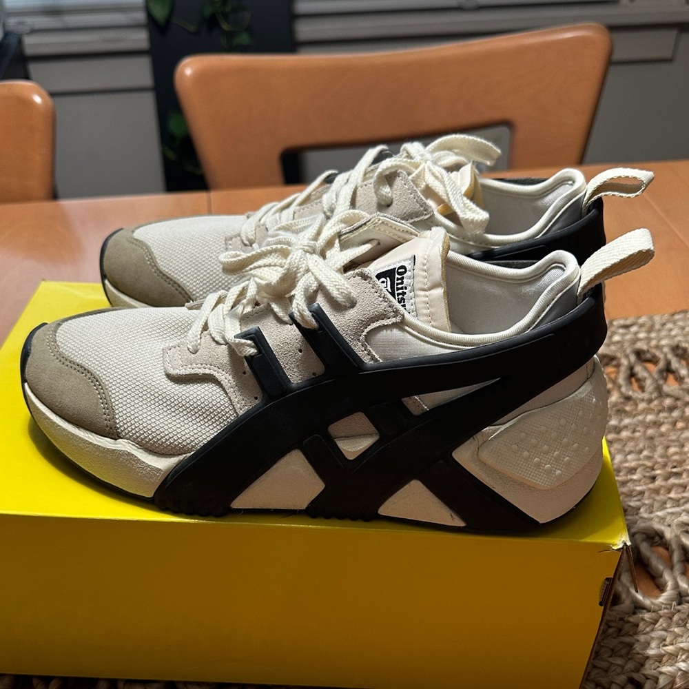 Onitsuka Tiger Big Logo Trainer 2.0 Women’s 9.5.